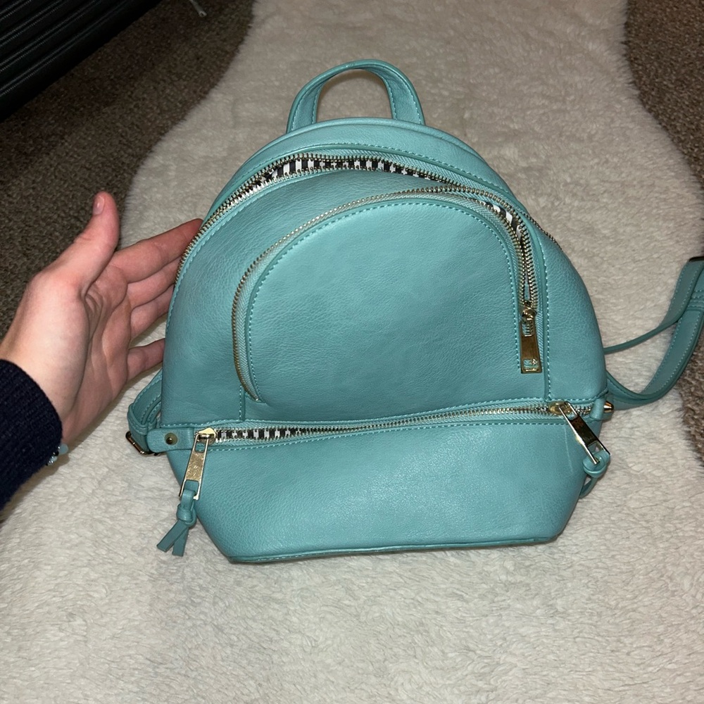 Not sure what the brand is but I bought it from a boutique.